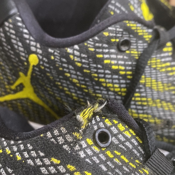 Nike Air Jordan B.Fly Black Yellow Grey Basketball Trainers 881444 014 Size 10.5 - Picture 15 of 16